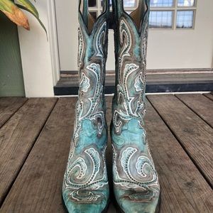 Registered Turquoise Corral Western boots